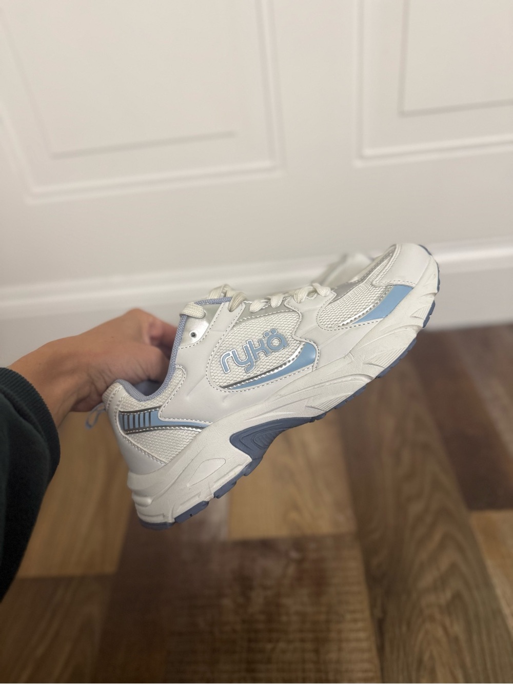 Ryka Women's White & Light Blue Athletic Sneakers Size 8 Medium Width - Picture 5 of 9